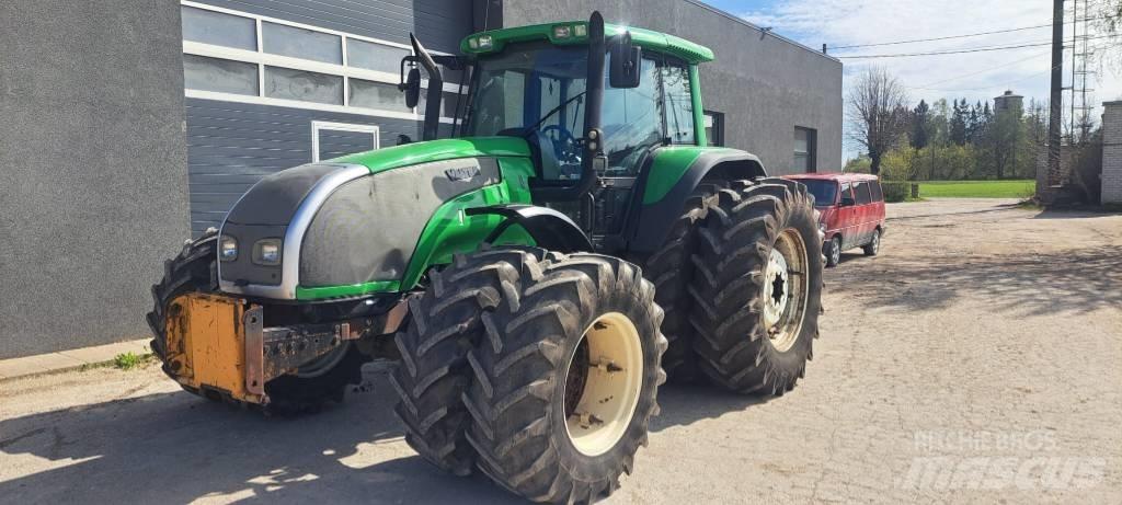 Valtra T180-4 Traktoren