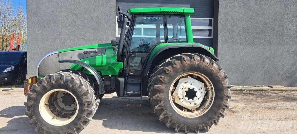 Valtra T180-4 Traktoren