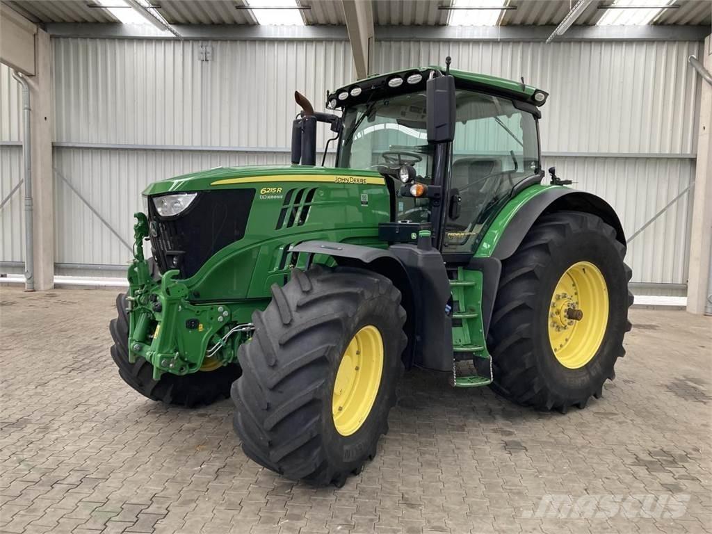 John Deere 6215R Traktoren