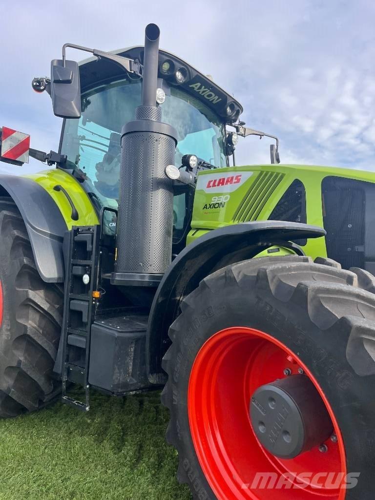 CLAAS AXIO 930 Traktoren
