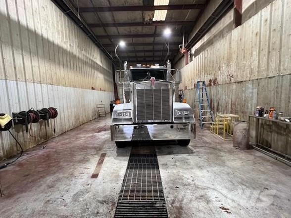 Kenworth W900 Sattelzugmaschinen