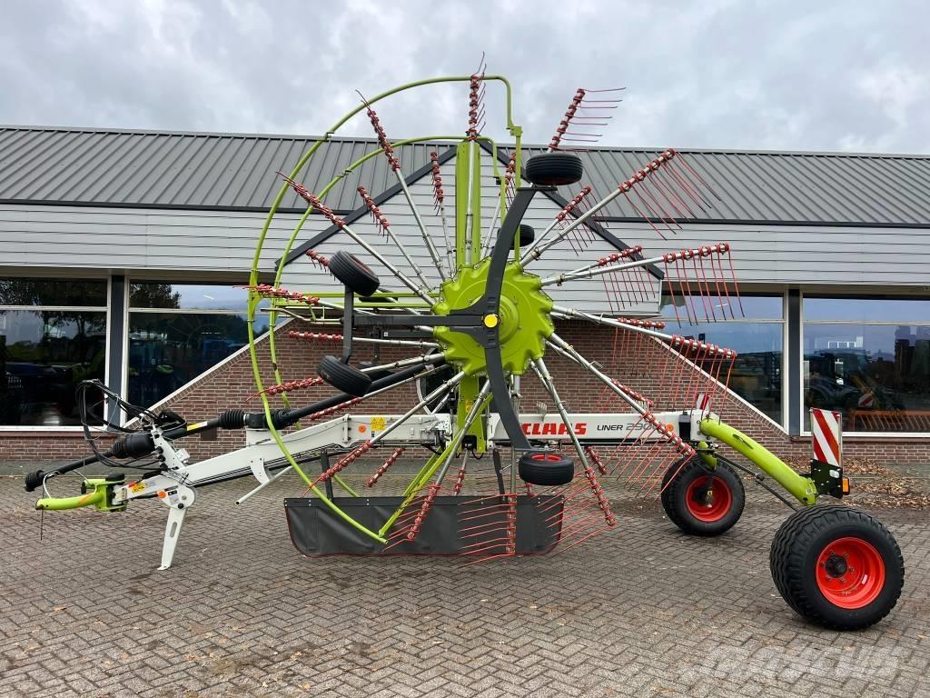 CLAAS liner 2900 Schwader