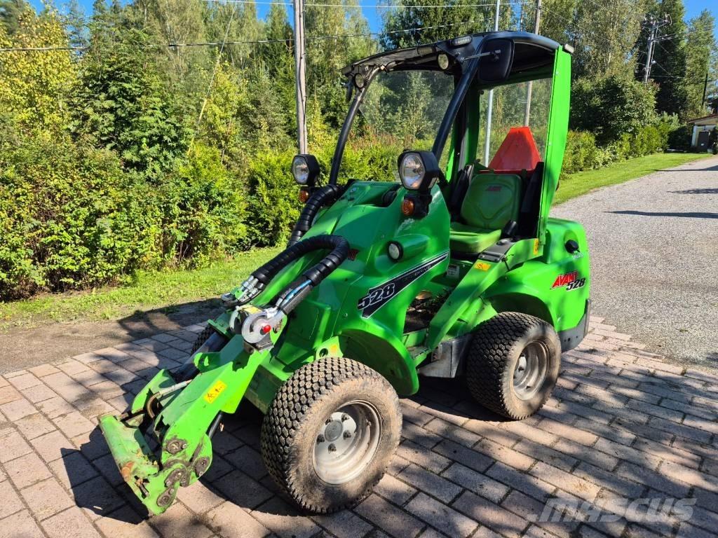 Avant 528 Minilader