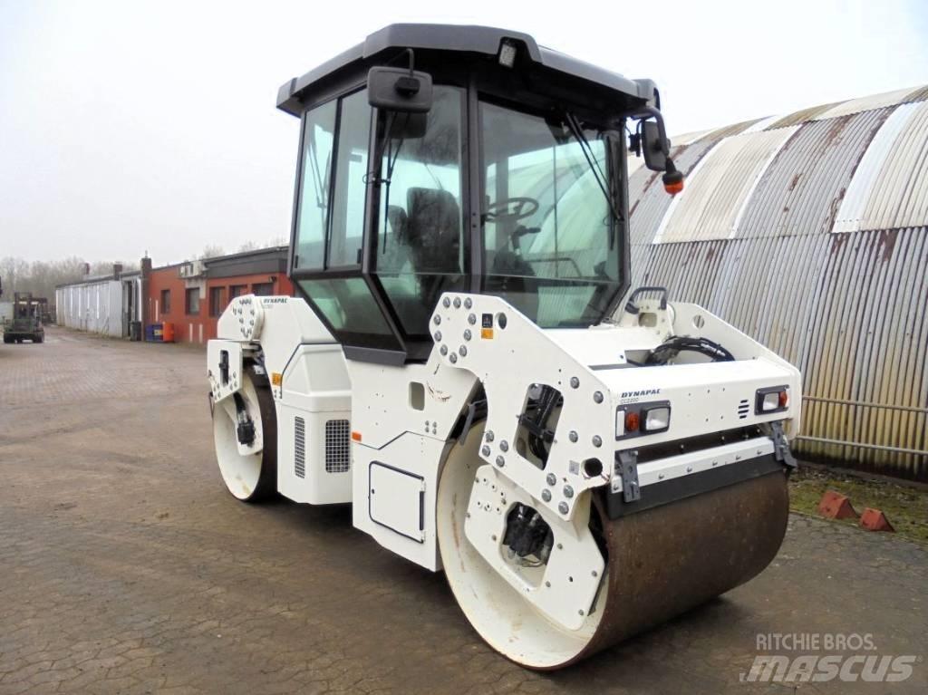 Dynapac CC 2200 Tandemwalzen