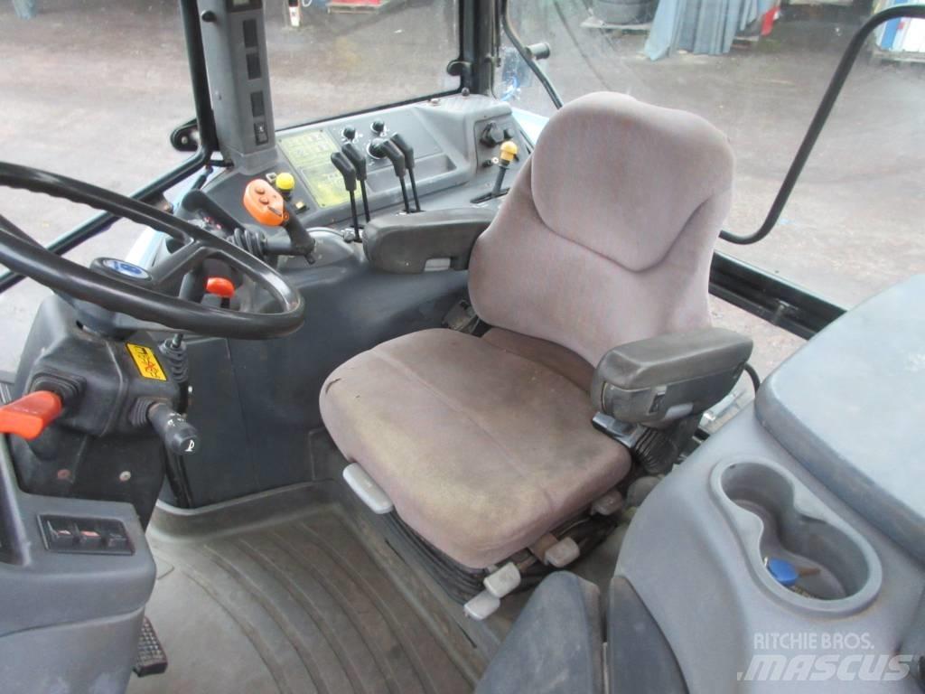 New Holland TM 120 Traktoren