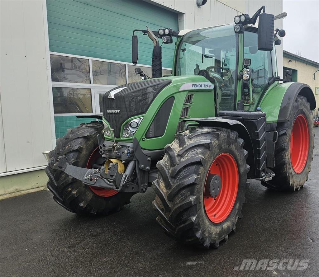 Fendt 724 Vario Traktoren
