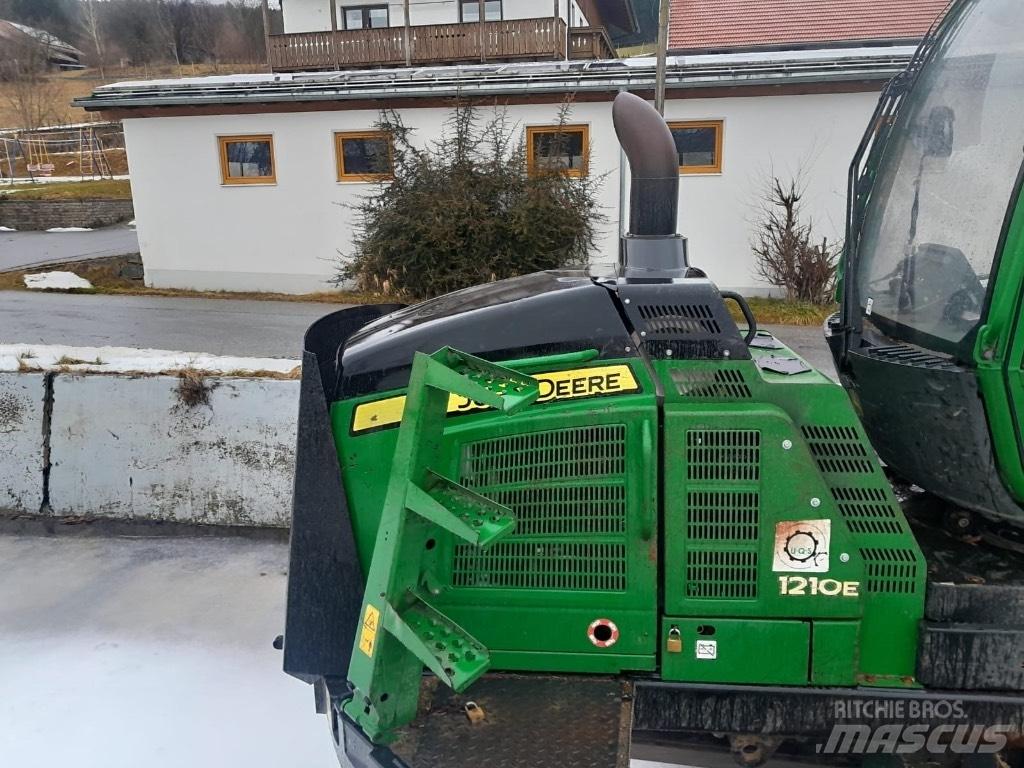 John Deere 1210 E Forwarder