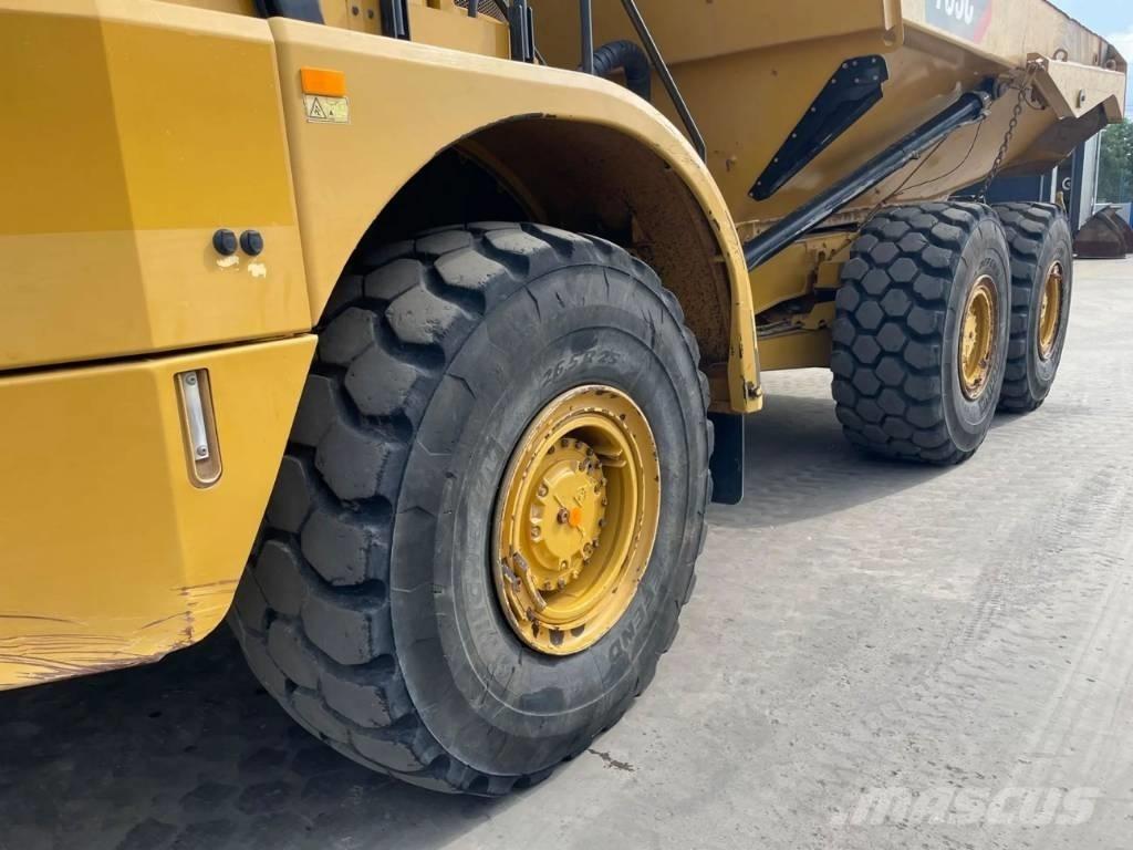 CAT 735C Dumper - Knickgelenk