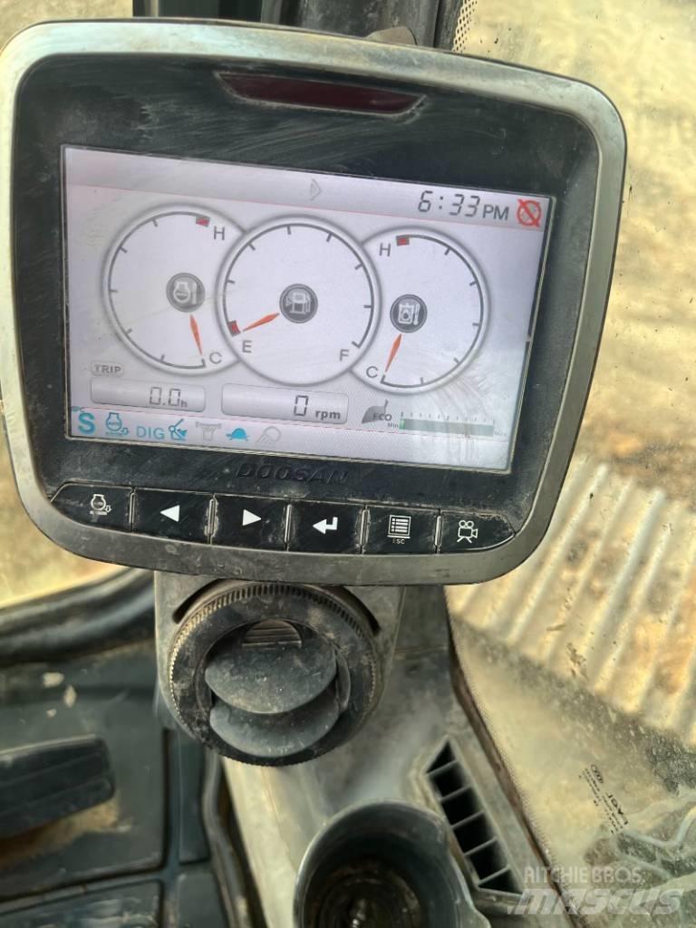 Doosan DX225LC-9C Raupenbagger