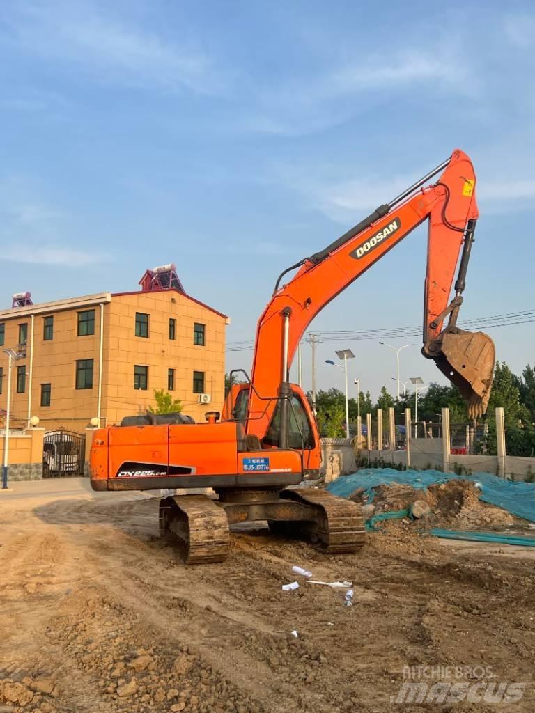 Doosan DX225LC-9C Raupenbagger