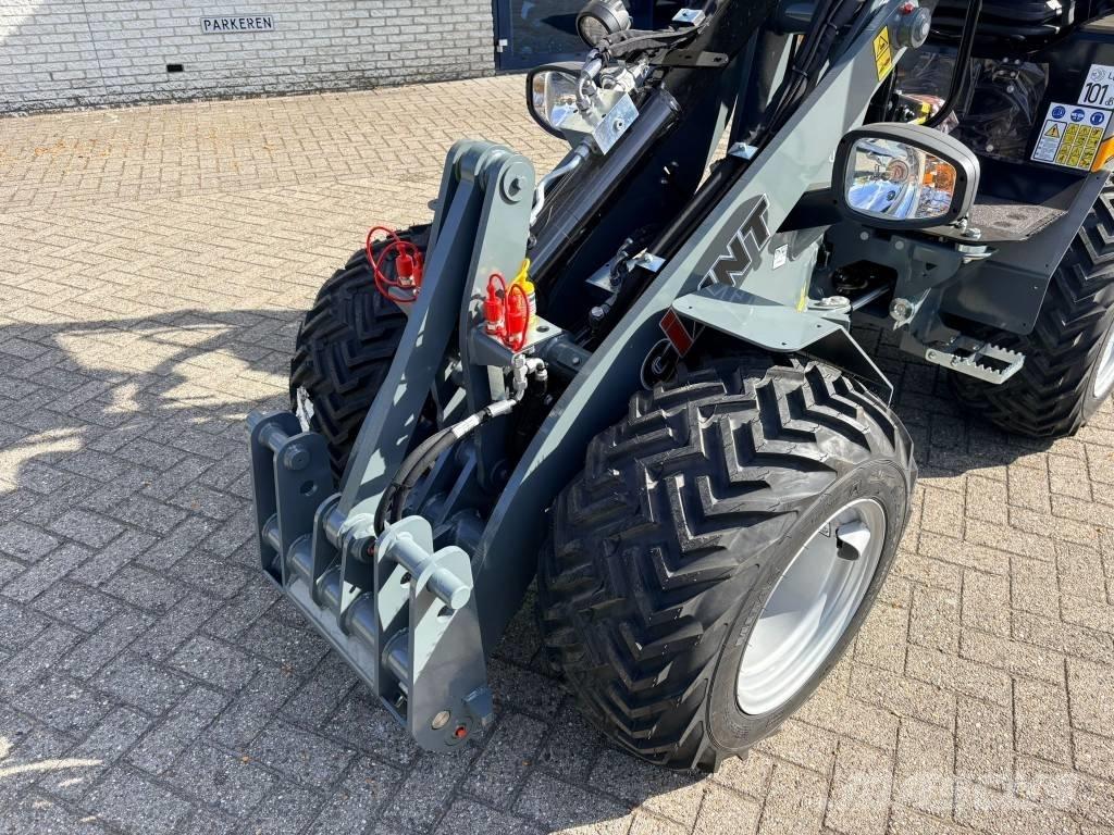 Giant G2300HD Xtra Minilader