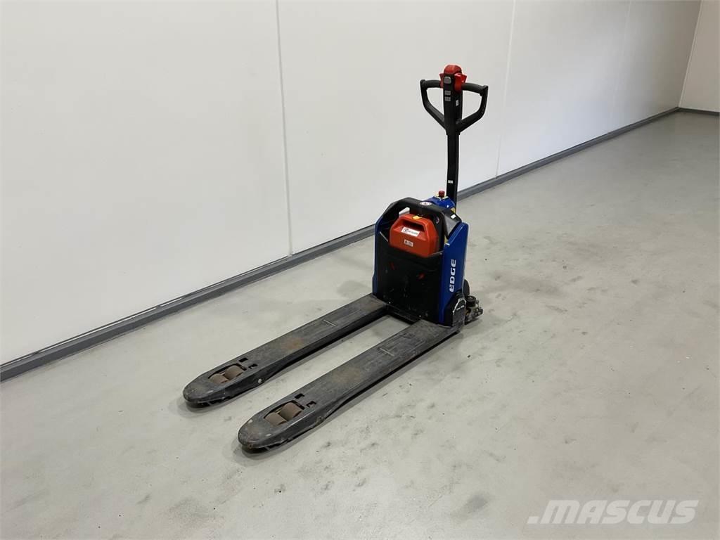 NH SKP1500E Niedergabelstapler