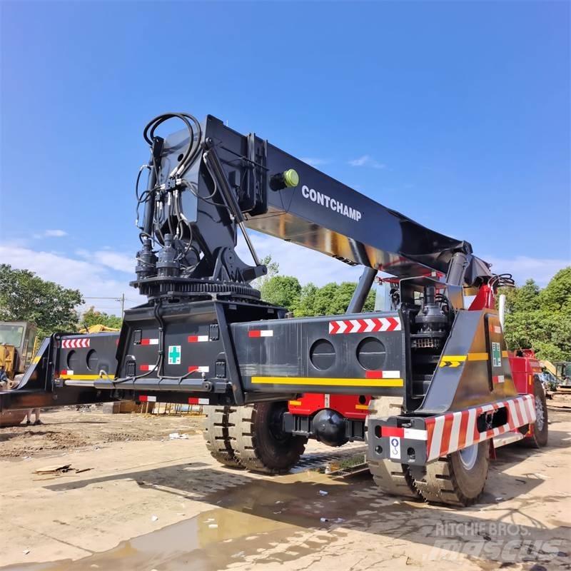 Kalmar DRF 450 Reach-Stacker