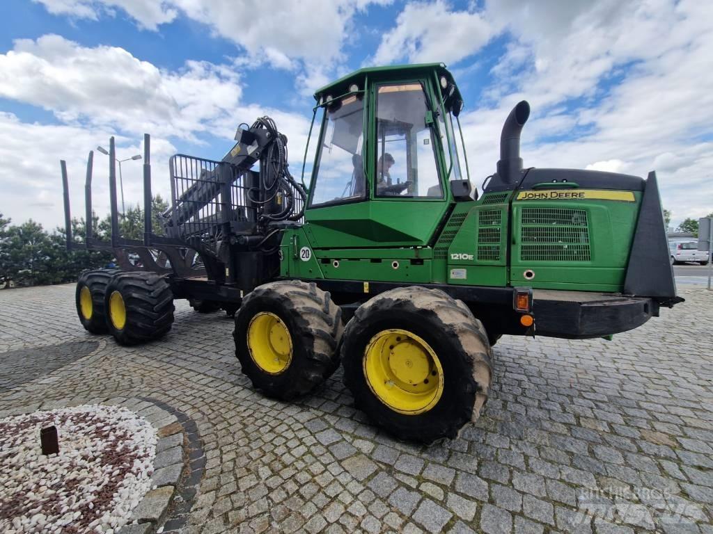 John Deere 1210 E Forwarder