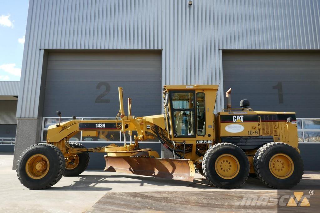 CAT 143H Grader