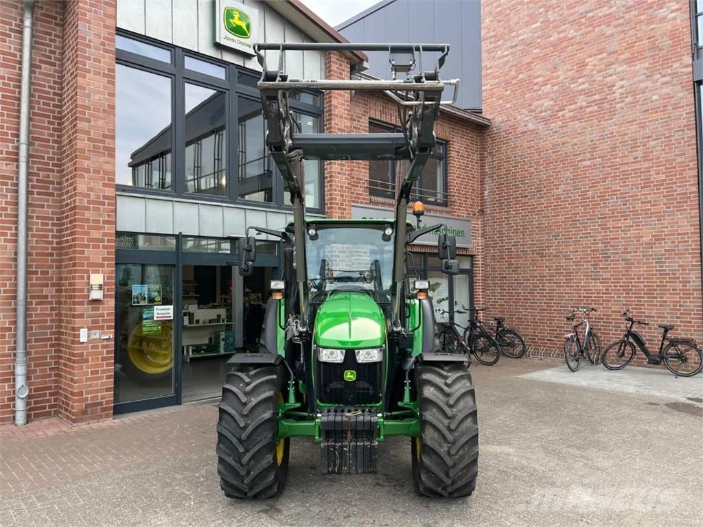 John Deere 5100M Traktoren