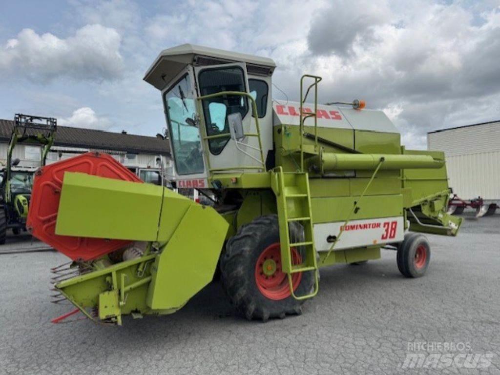 CLAAS Dominator 38 Mähdrescher