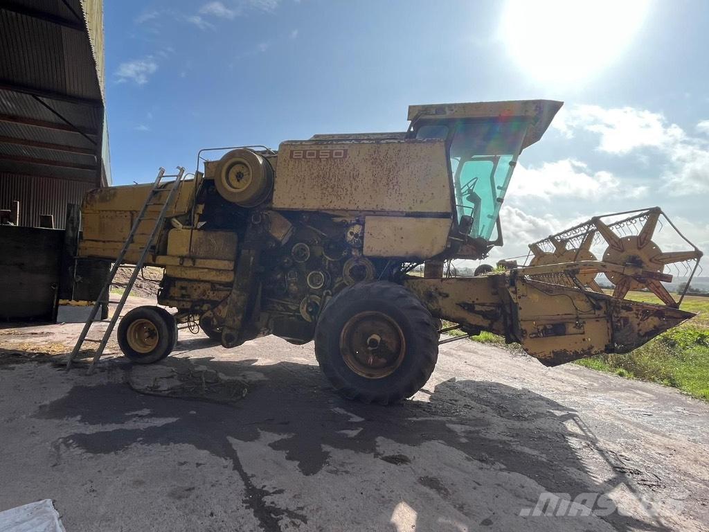 New Holland 8050 Mähdrescher