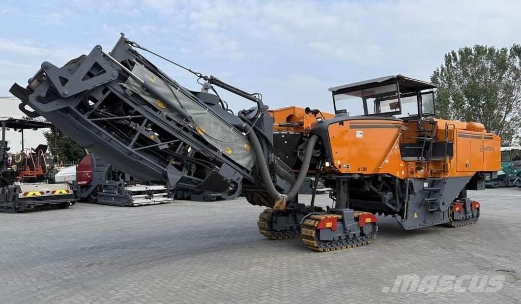 Wirtgen W 250i Asphaltfräsen