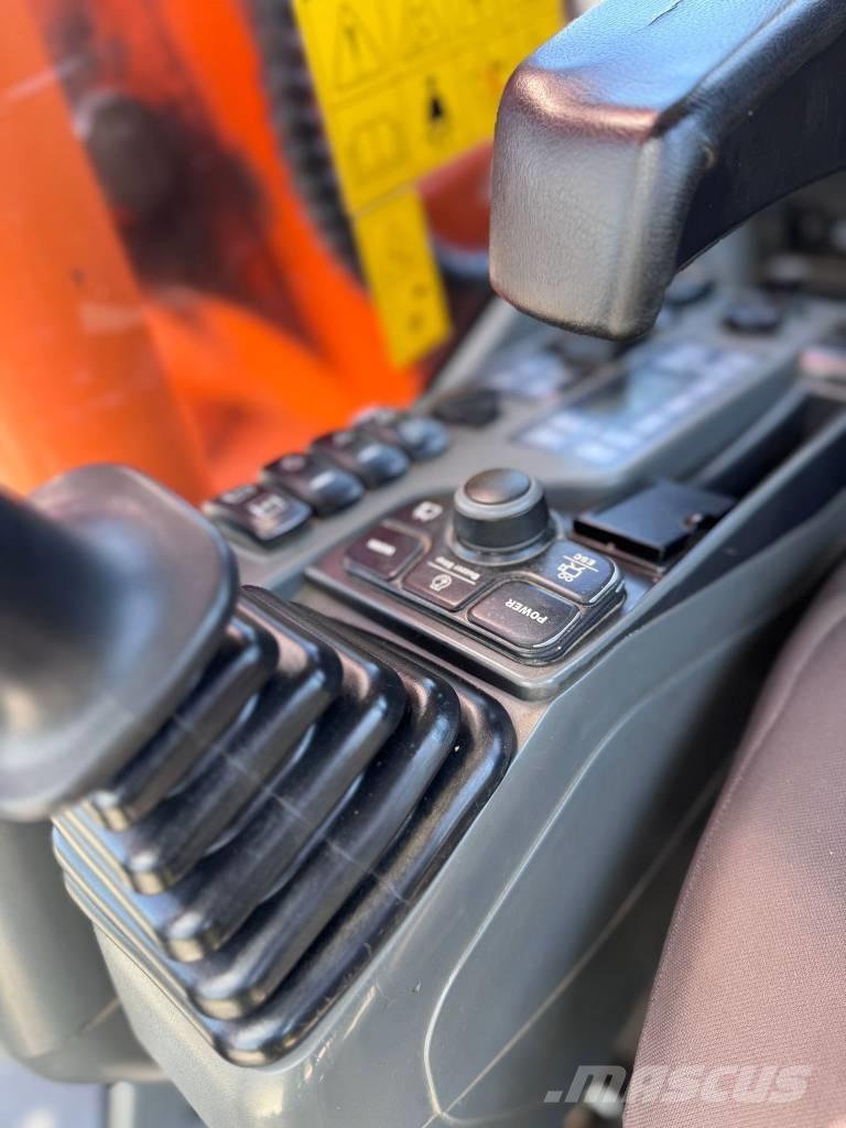 Doosan DX 140 W-3 Mobilbagger