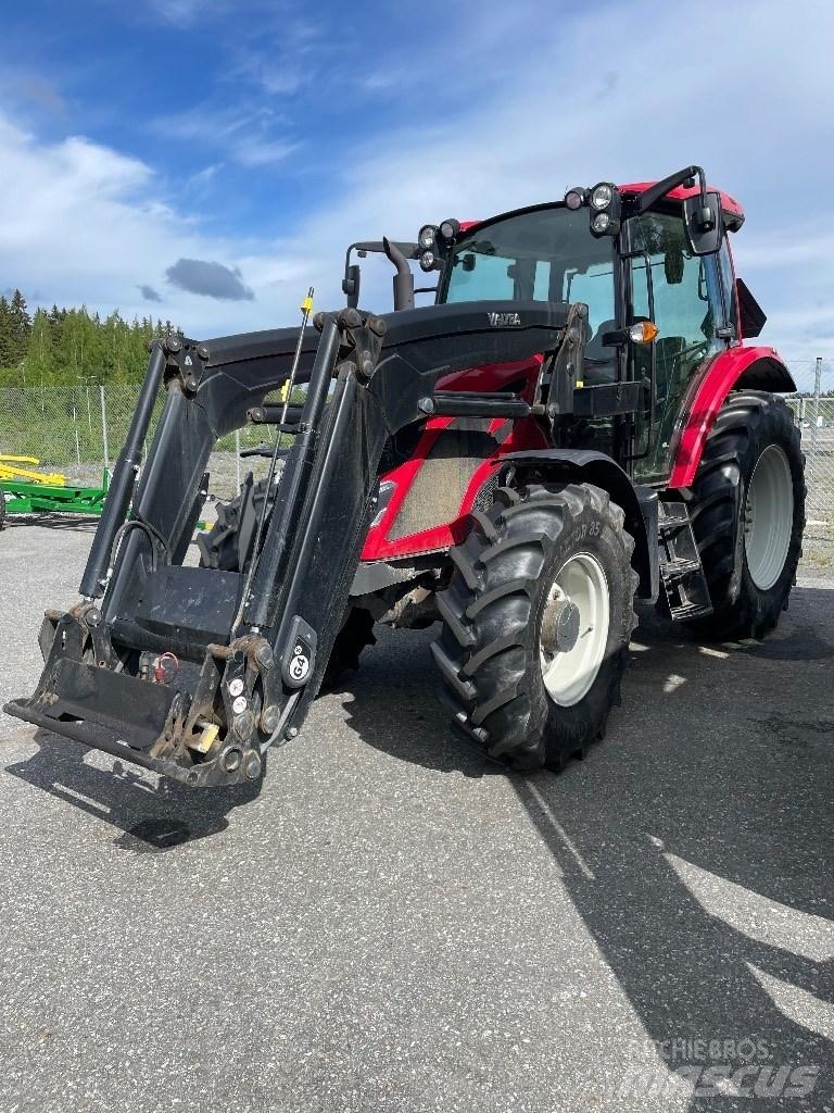 Valtra A105 Traktoren