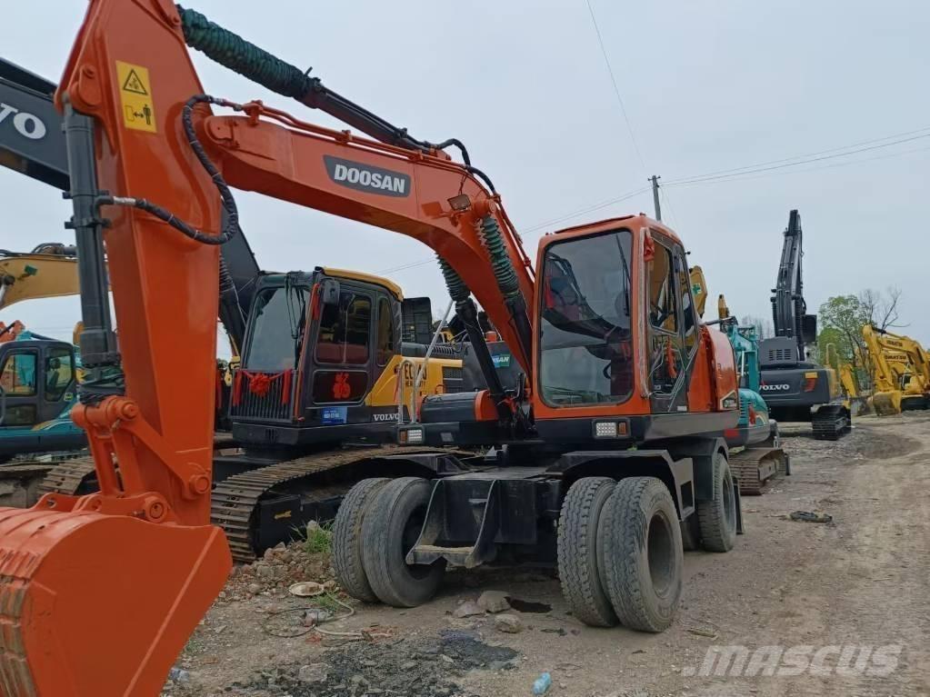 Doosan 150 W-7 Mobilbagger