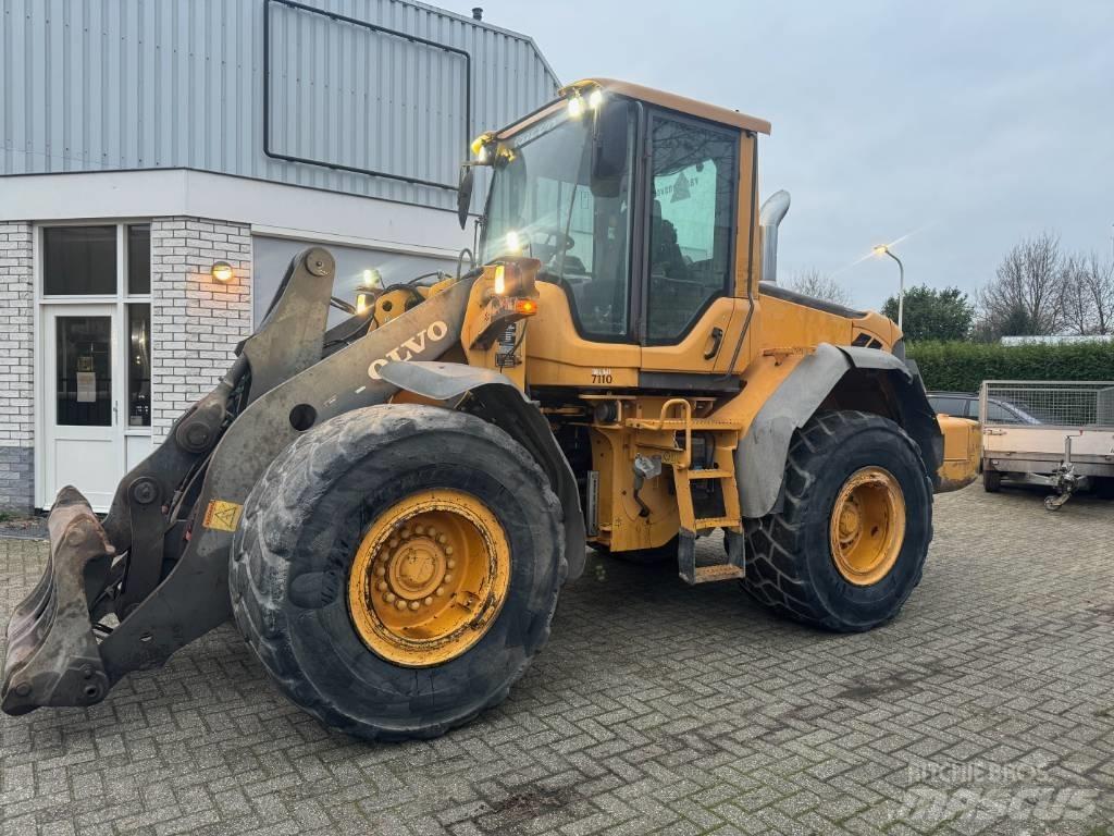 Volvo L 90 F Radlader