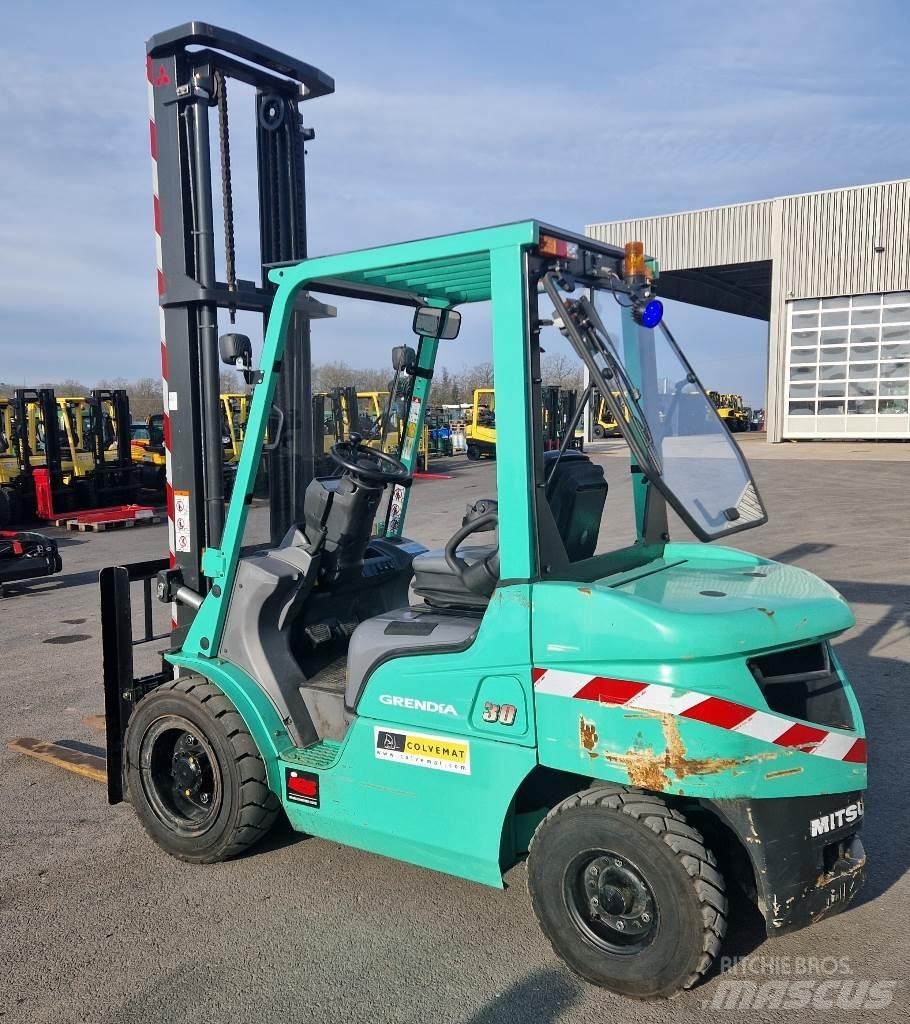 Mitsubishi FD30N Schubmaststapler