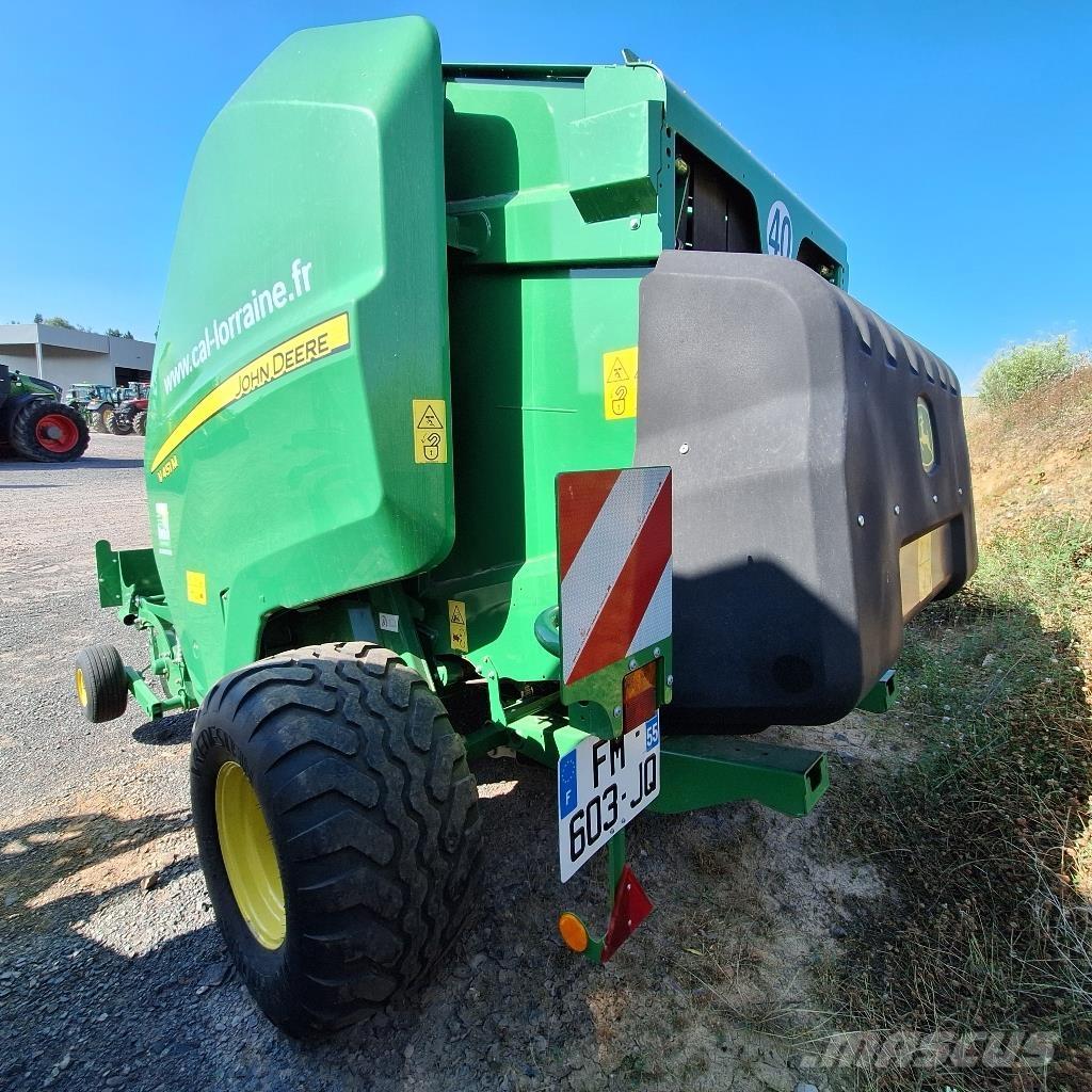 John Deere V 451 M Rundballenpressen