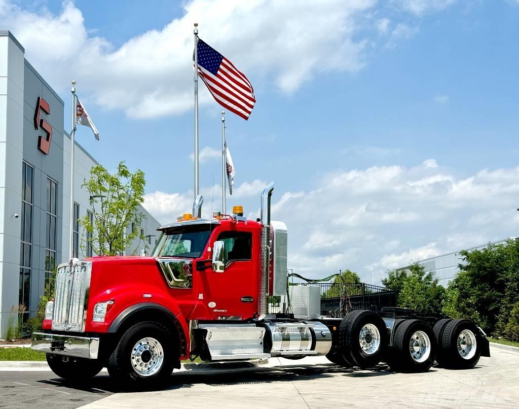 Kenworth W 990 Sattelzugmaschinen