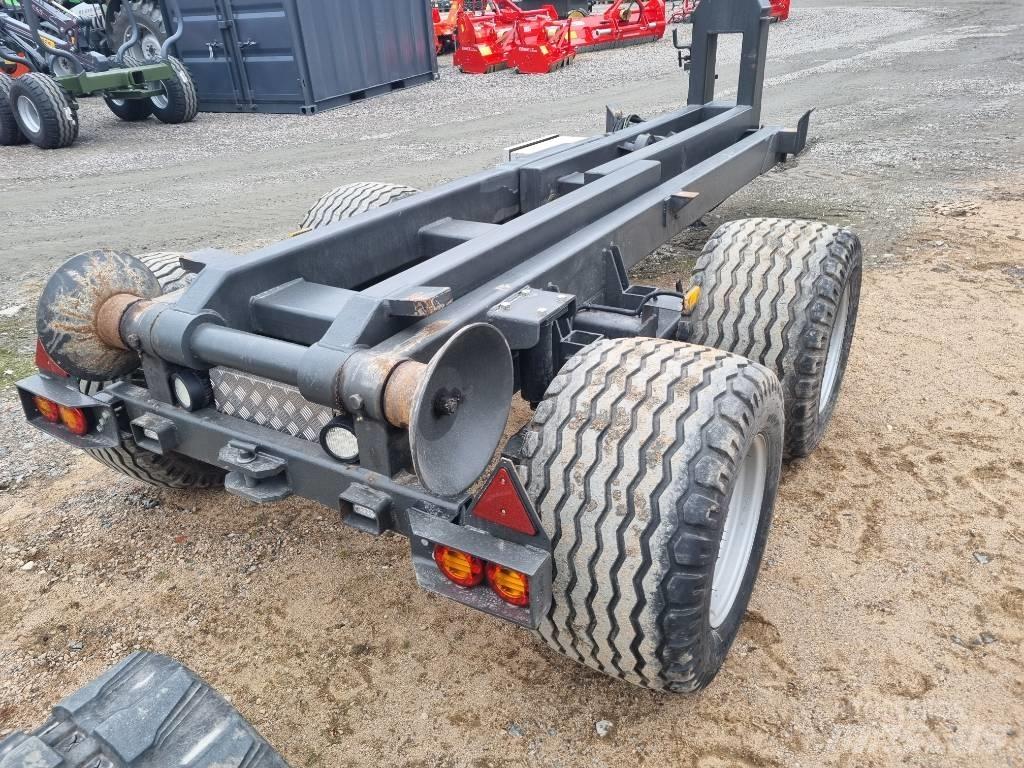 Bigab 8-12 Anhänger mit Hakenlift