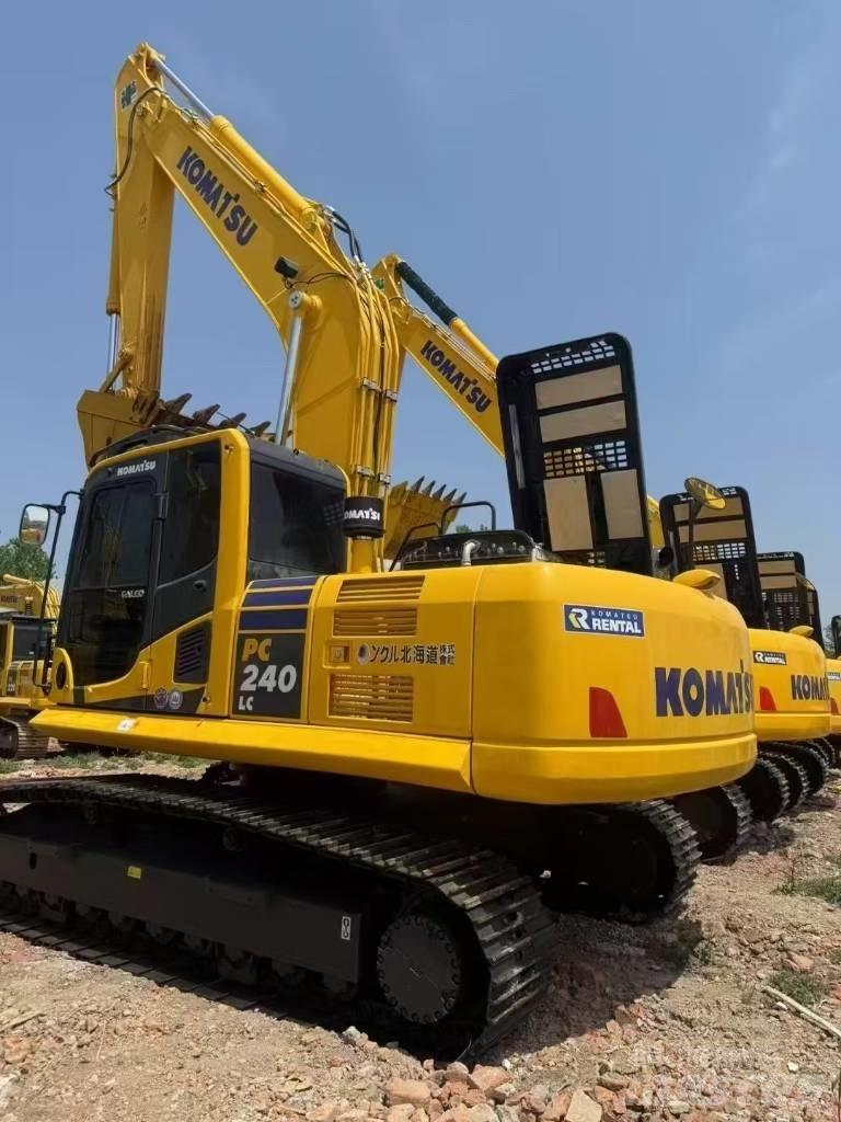 Komatsu 240LC-8 Raupenbagger