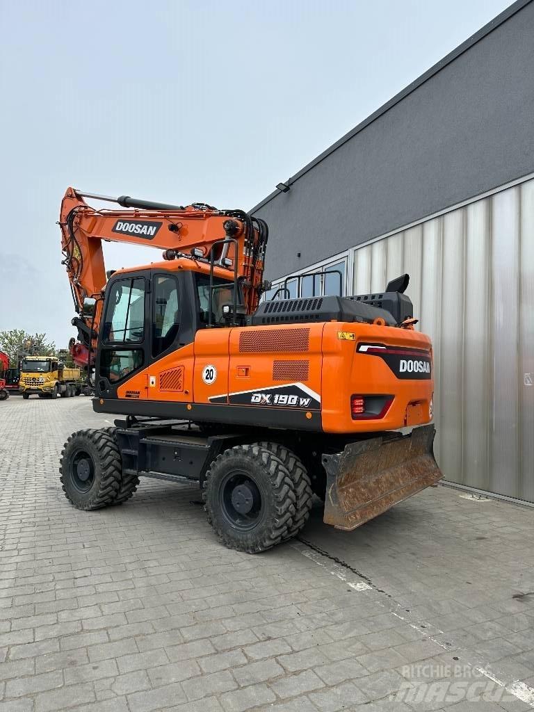 Doosan DX 190 W-7 Mobilbagger