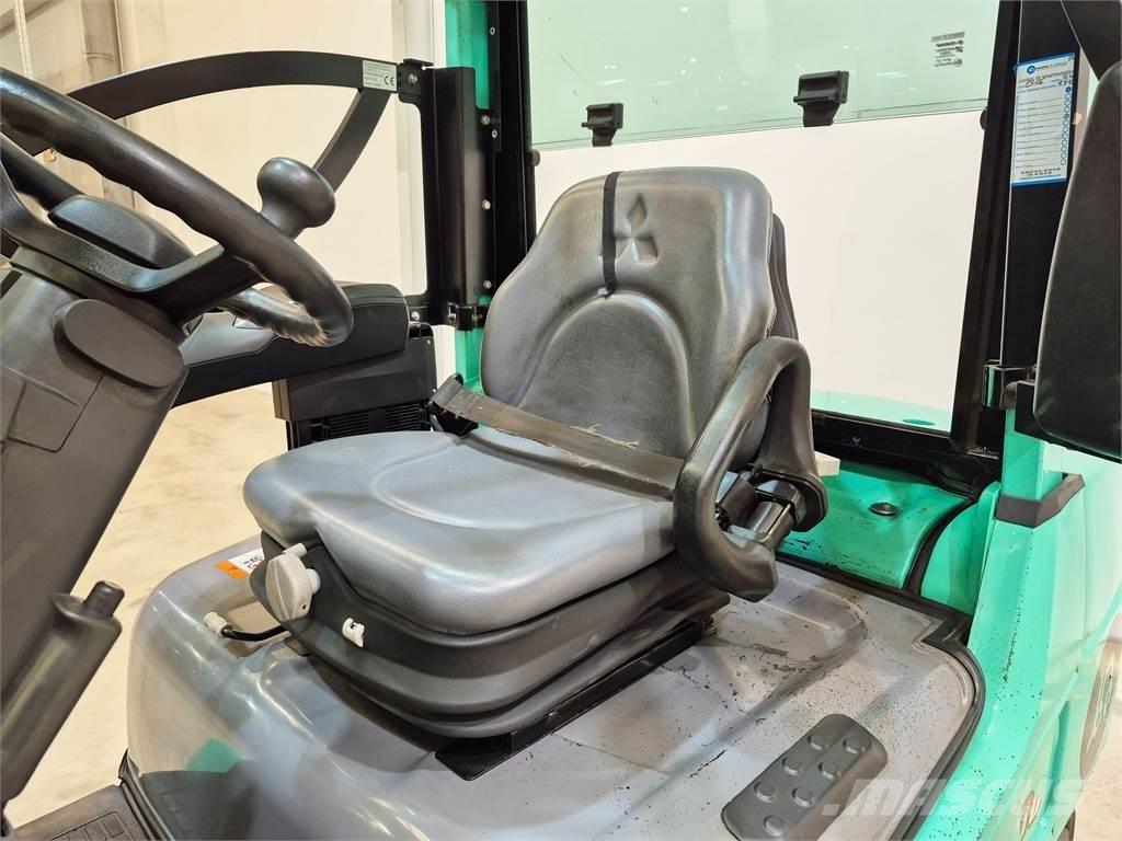 Mitsubishi FD30NT Dieselstapler
