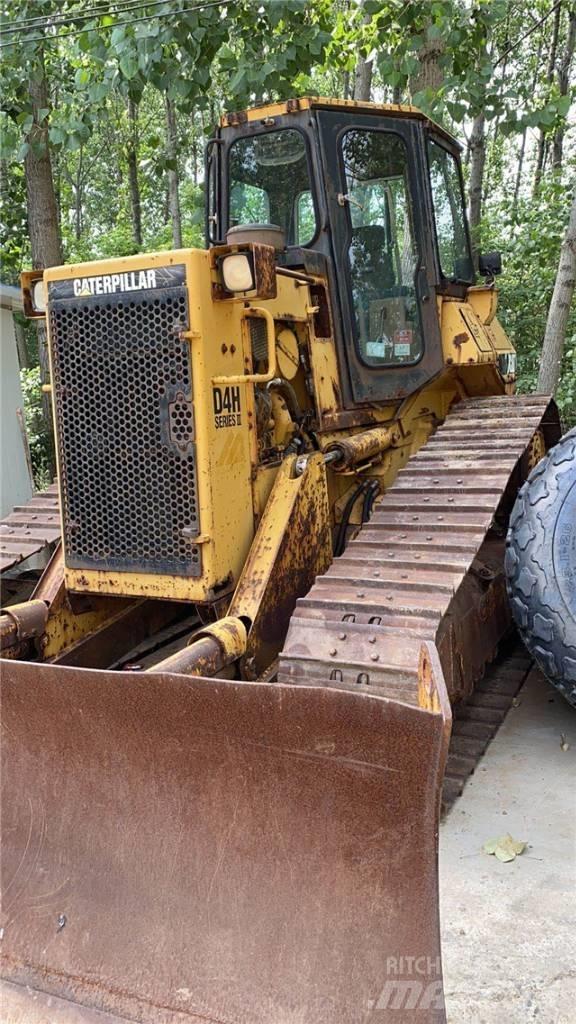 CAT D4H Bulldozer