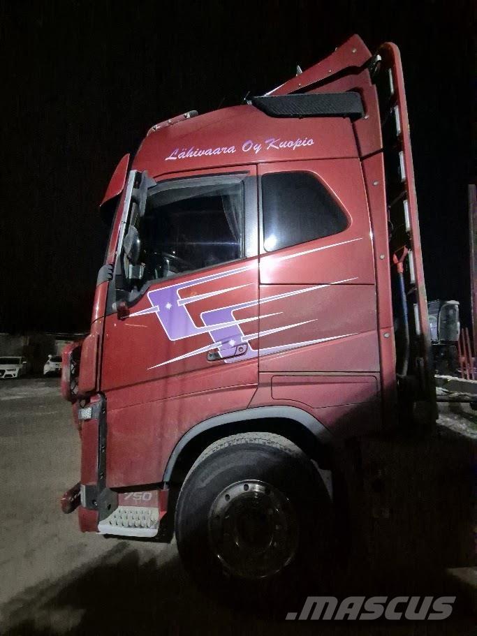 Volvo FH16 750 8x4 Holztransporter
