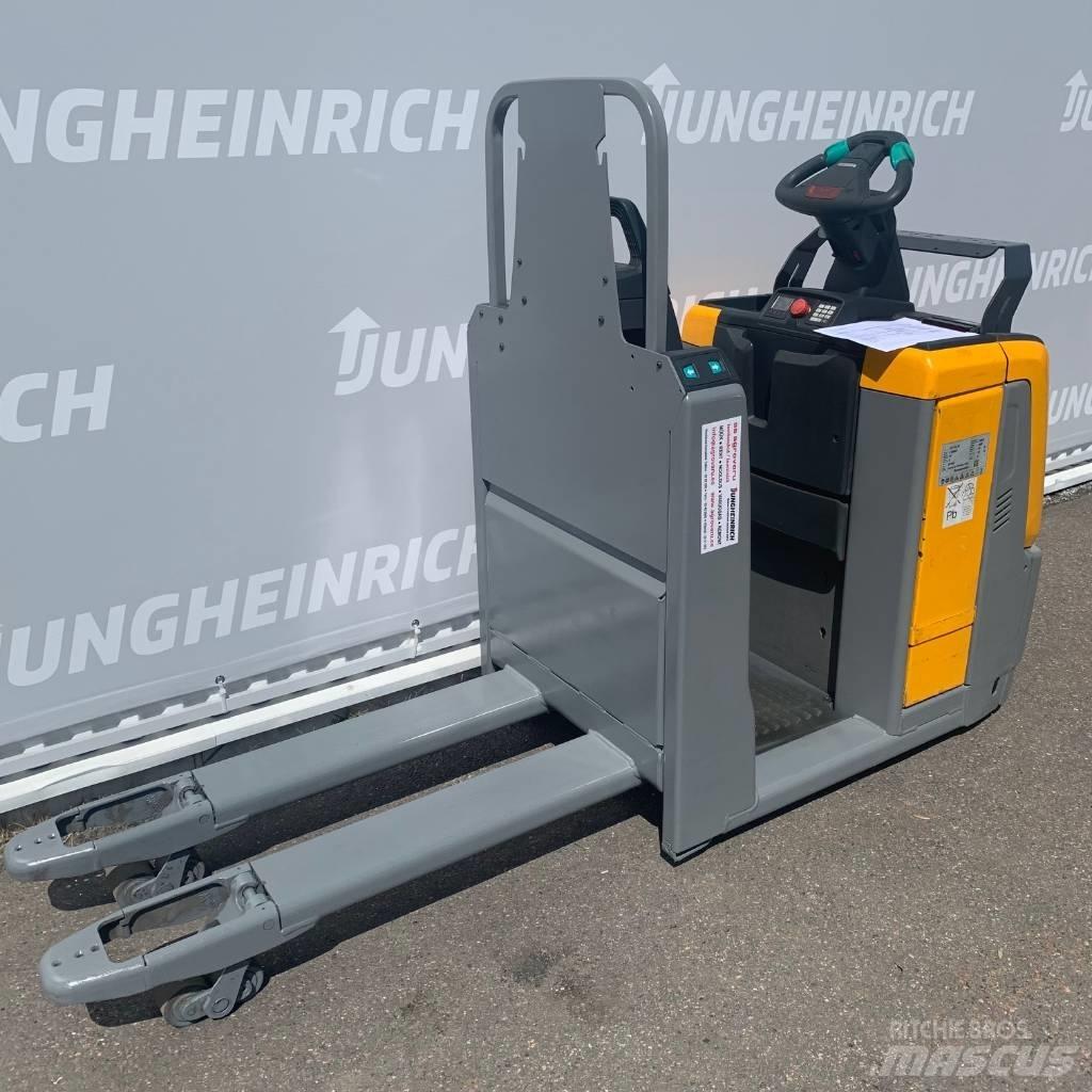 Jungheinrich ECE 220 Niederhub-Kommissionierer