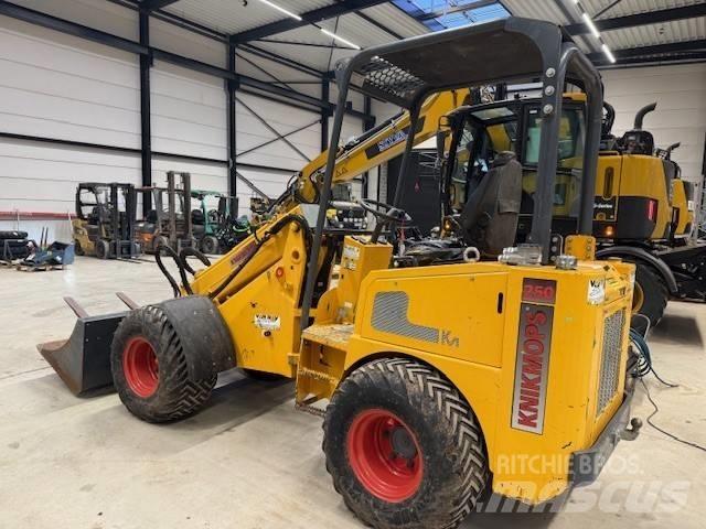 Knikmops km 250 Minilader