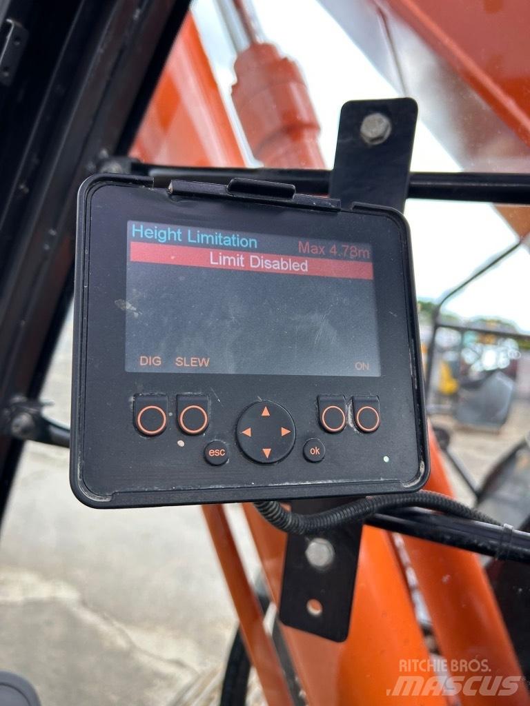 Hitachi ZX225 USLC-7 Raupenbagger