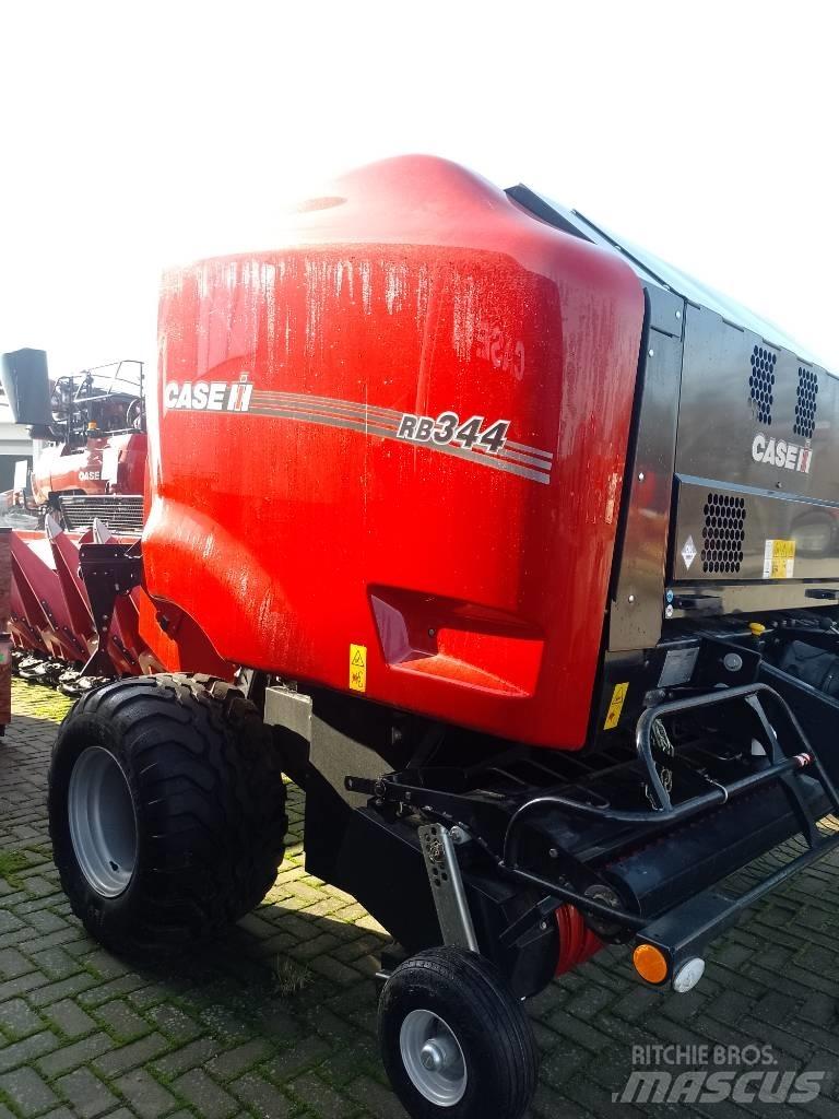 Case IH RB 344 Rundballenpressen