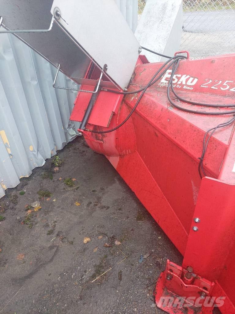 Esko 2252 H Schneefräse