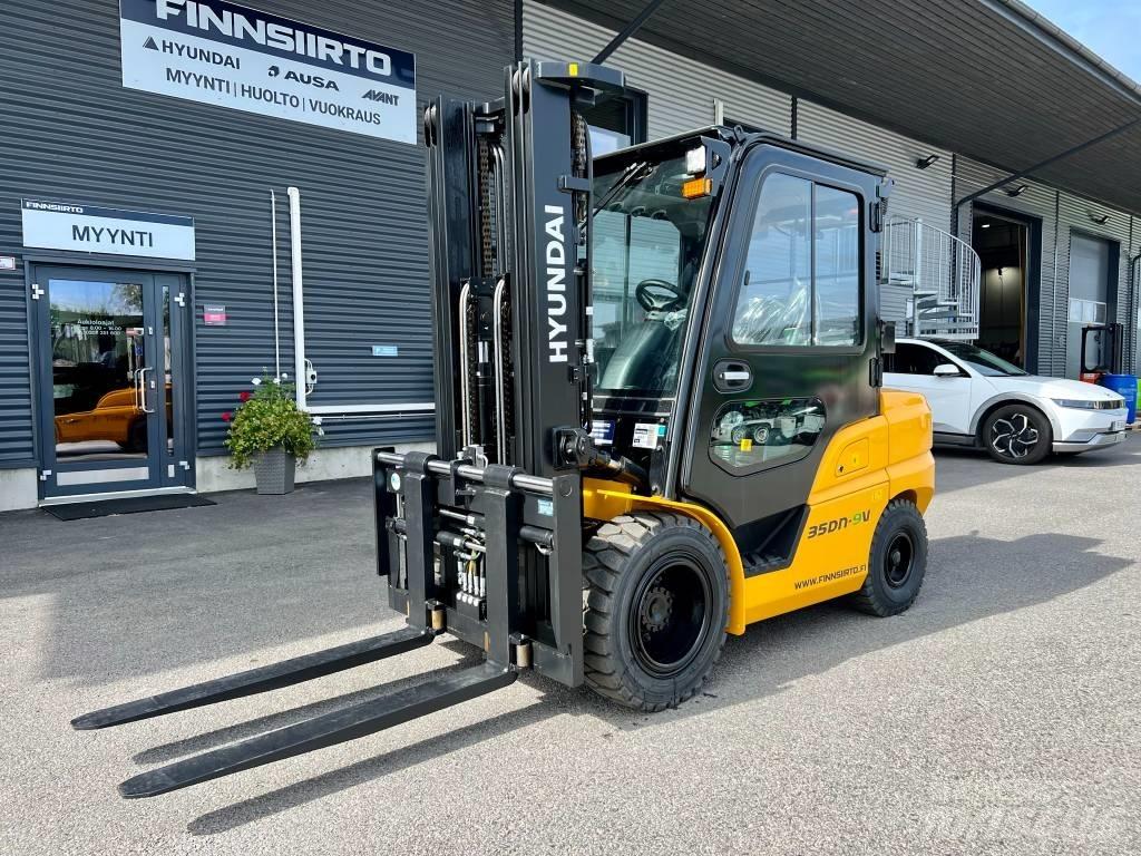 Hyundai 35DN-9V Dieselstapler