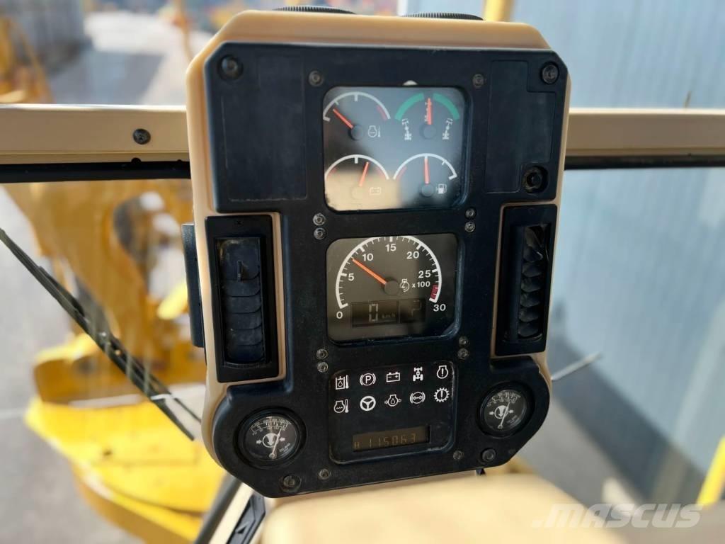 CAT 140H Grader