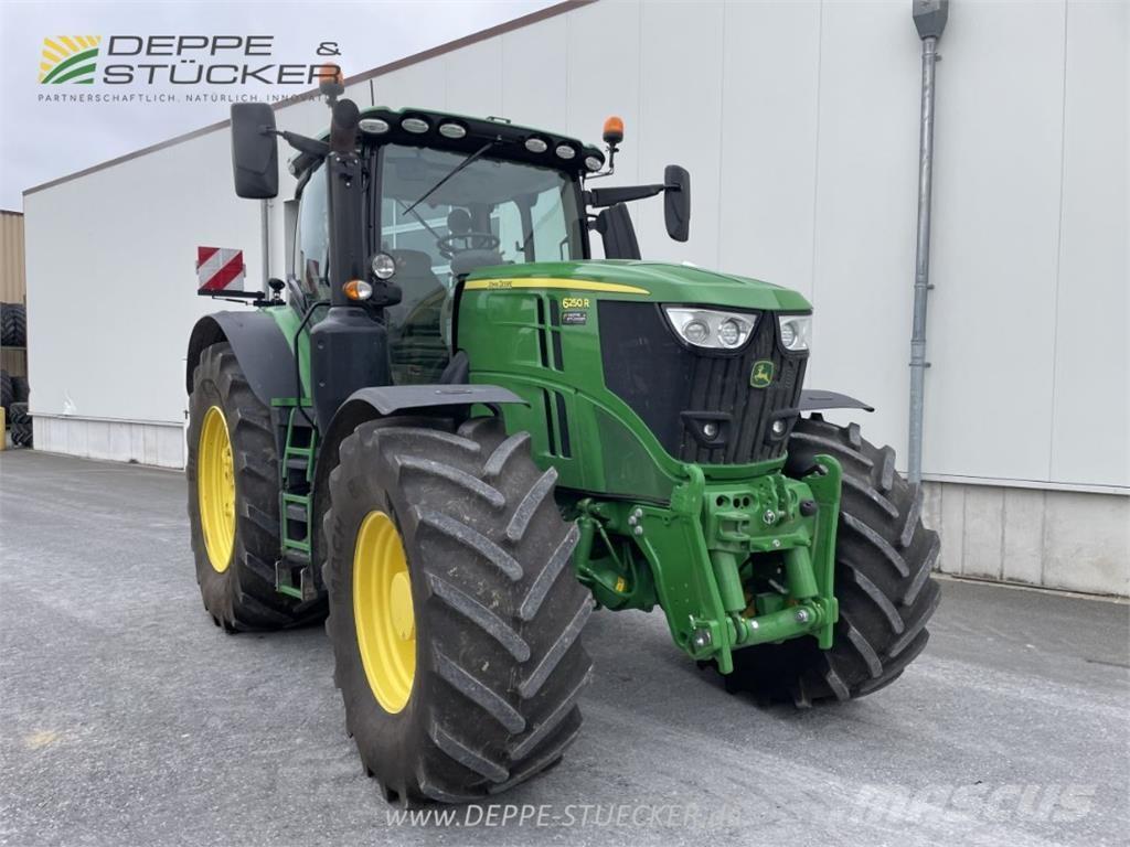 John Deere 6250R Traktoren
