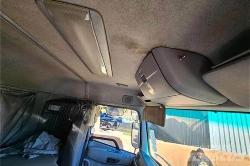 UD TRUCKS QUON Andere Fahrzeuge