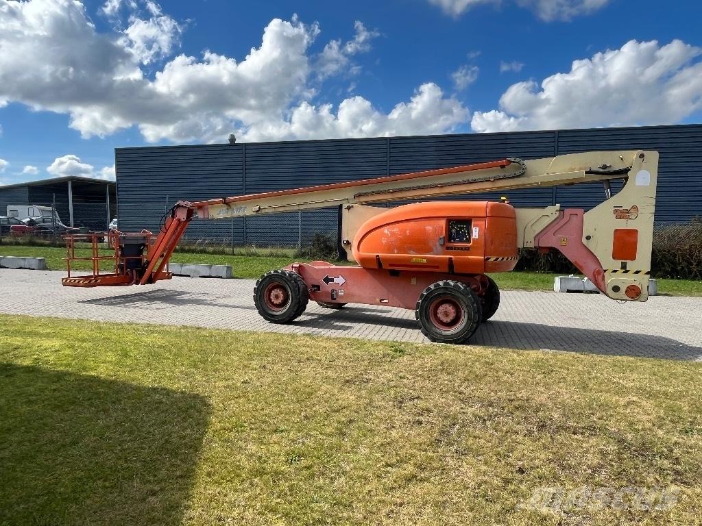 JLG 800 AJ Gelenkteleskoparbeitsbühnen