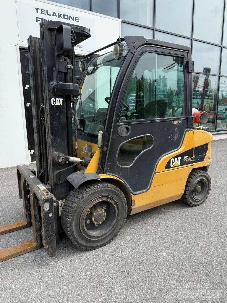 CAT GP 30 N Gasstapler