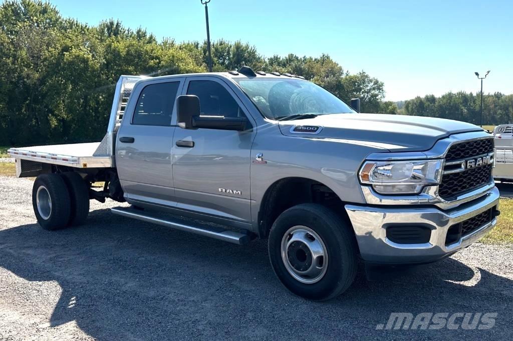 RAM 3500 TRADESMAN Pritschenwagen/Pritschenwagen mit Seitenklappe