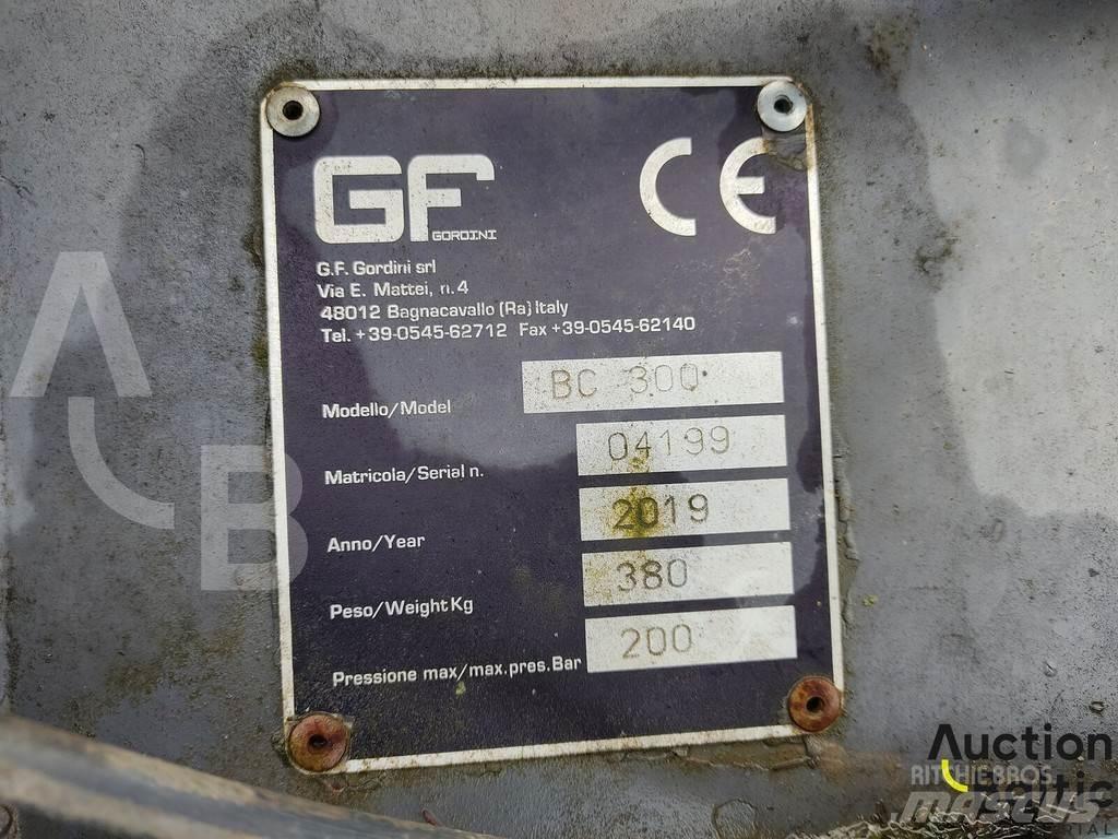 GF Gordini BC 300 Schaufeln