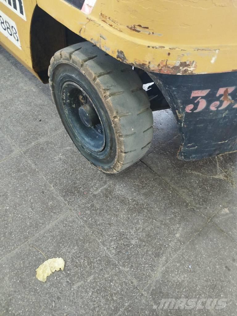 CAT DP 30 NT Dieselstapler